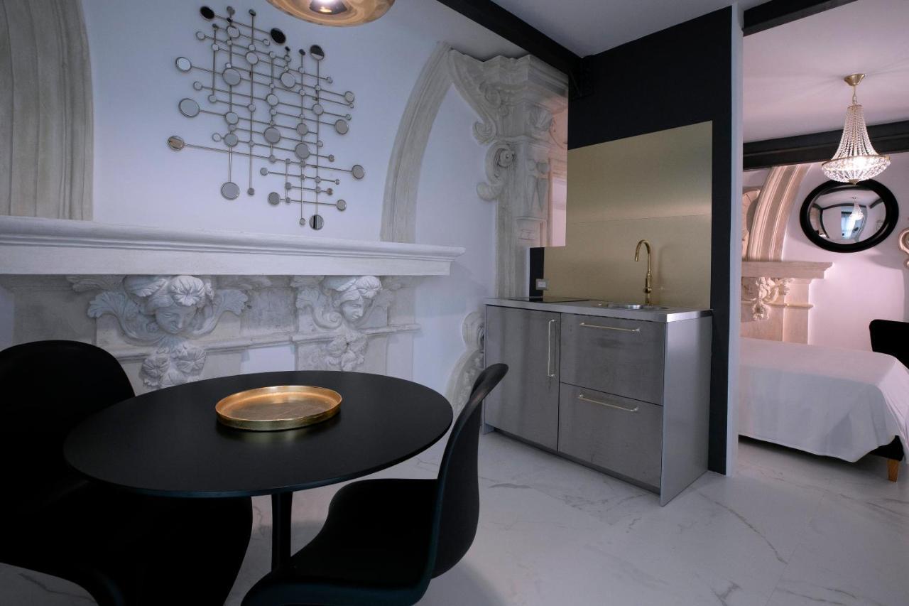Aparthotel Azzoli - Apartments&skypool - Adults Only 4*