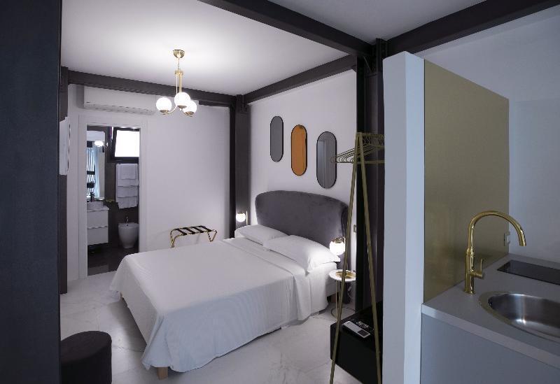 Aparthotel Azzoli - Apartments&skypool - Adults Only Trapani